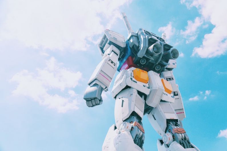 Anime - white and gray robot during daytime